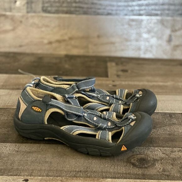Keen sandals youth size 3 blue - Picture 1 of 4